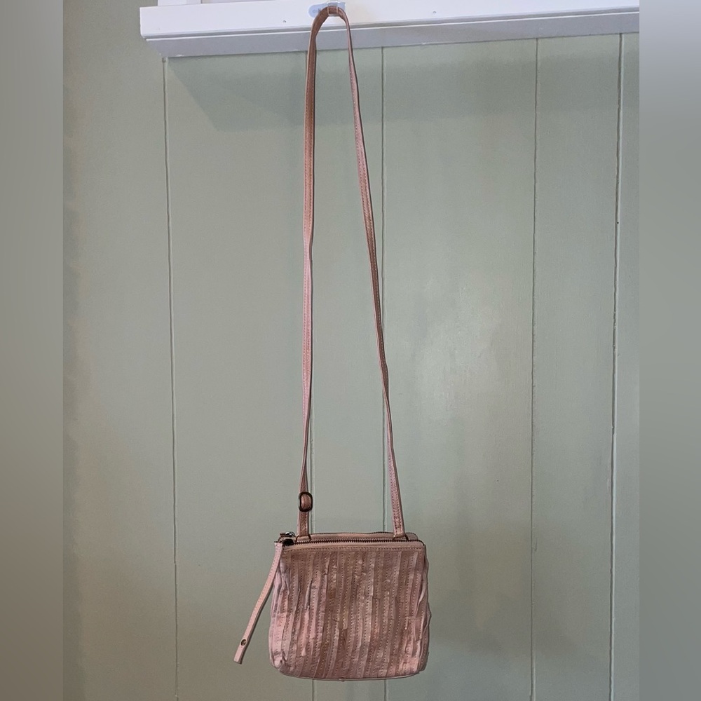Anthropologie Day & Mood Faye Tan Cream Leather Ruffled Crossbody Purse - Picture 3 of 10